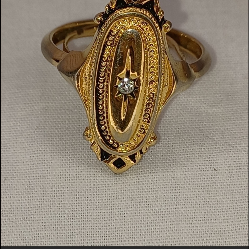 Rare vintage Avon ring